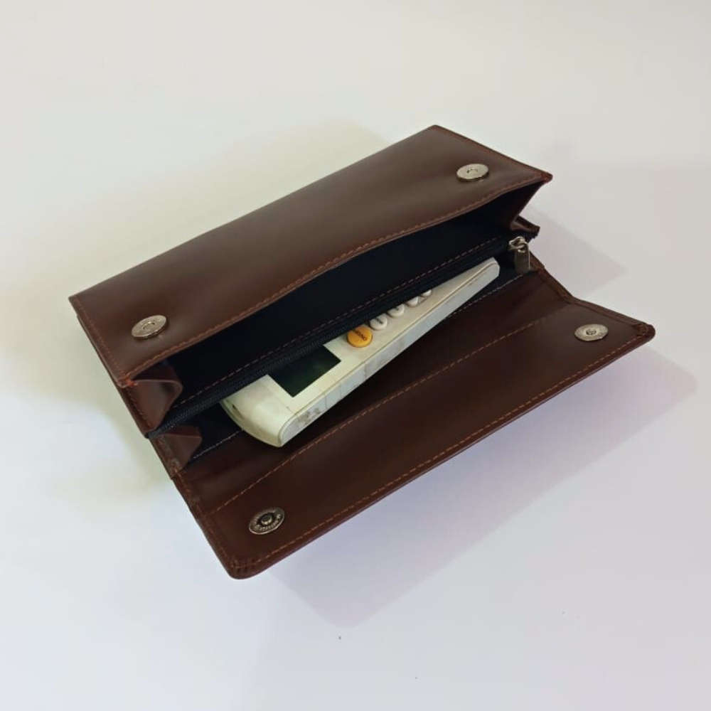 Long women leather wallet interior card slots