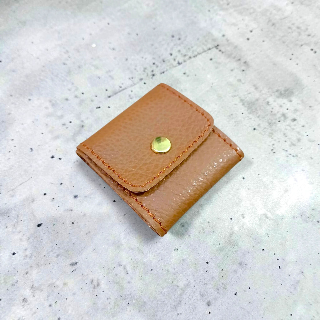 Foldable leather jewellery pouch made of natural cow leather, real leather mini jewelry organizer with four inner pockets and button closure, 2.5x2.5 inch travel case