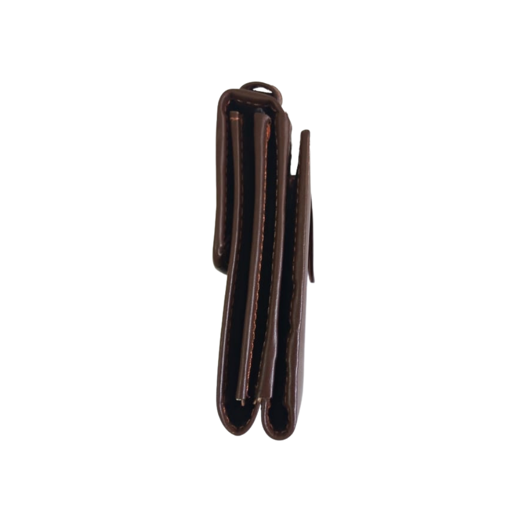 Cow leather women wallet zipper compartment view