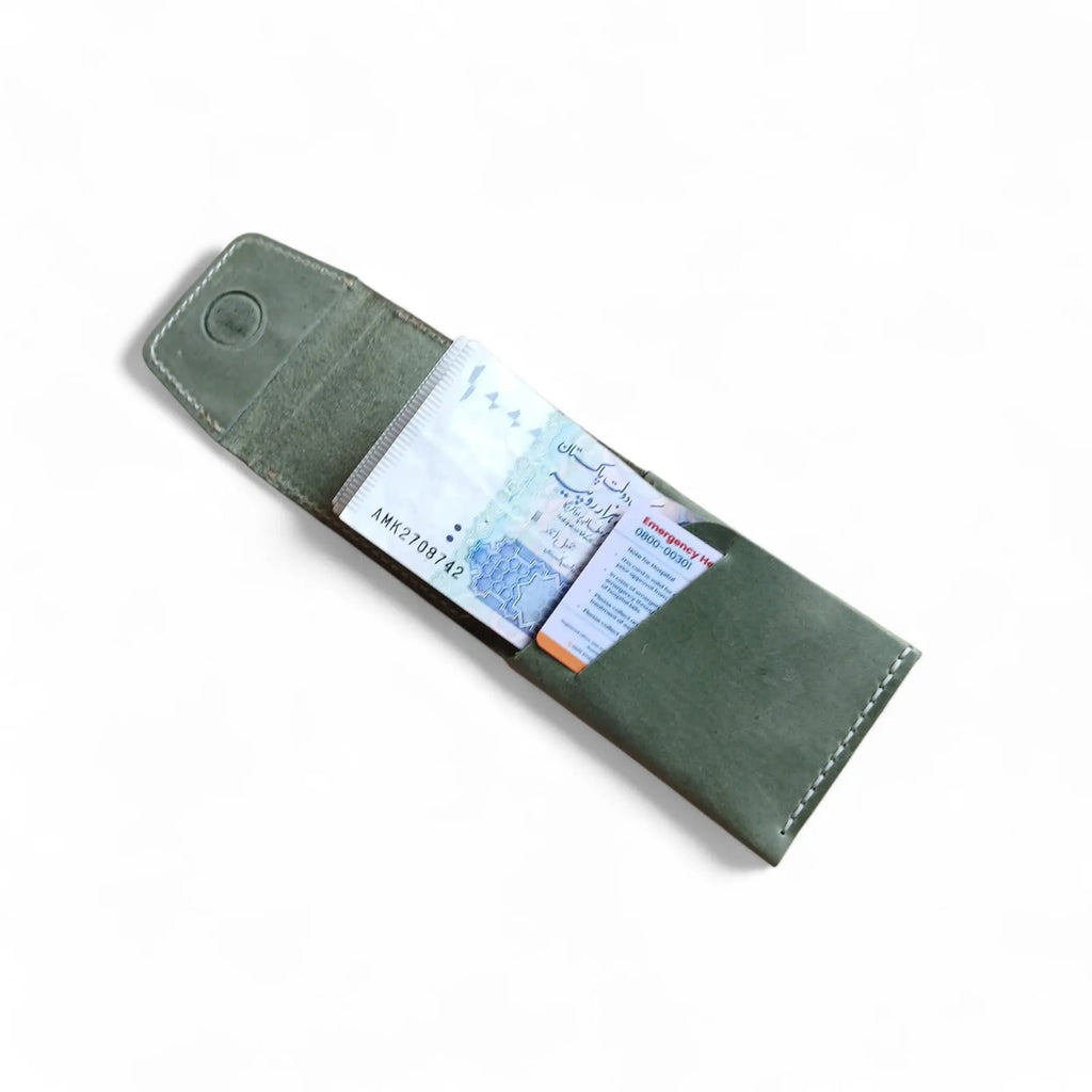 Olive green Crazy Horse leather card holder with magnetic clos