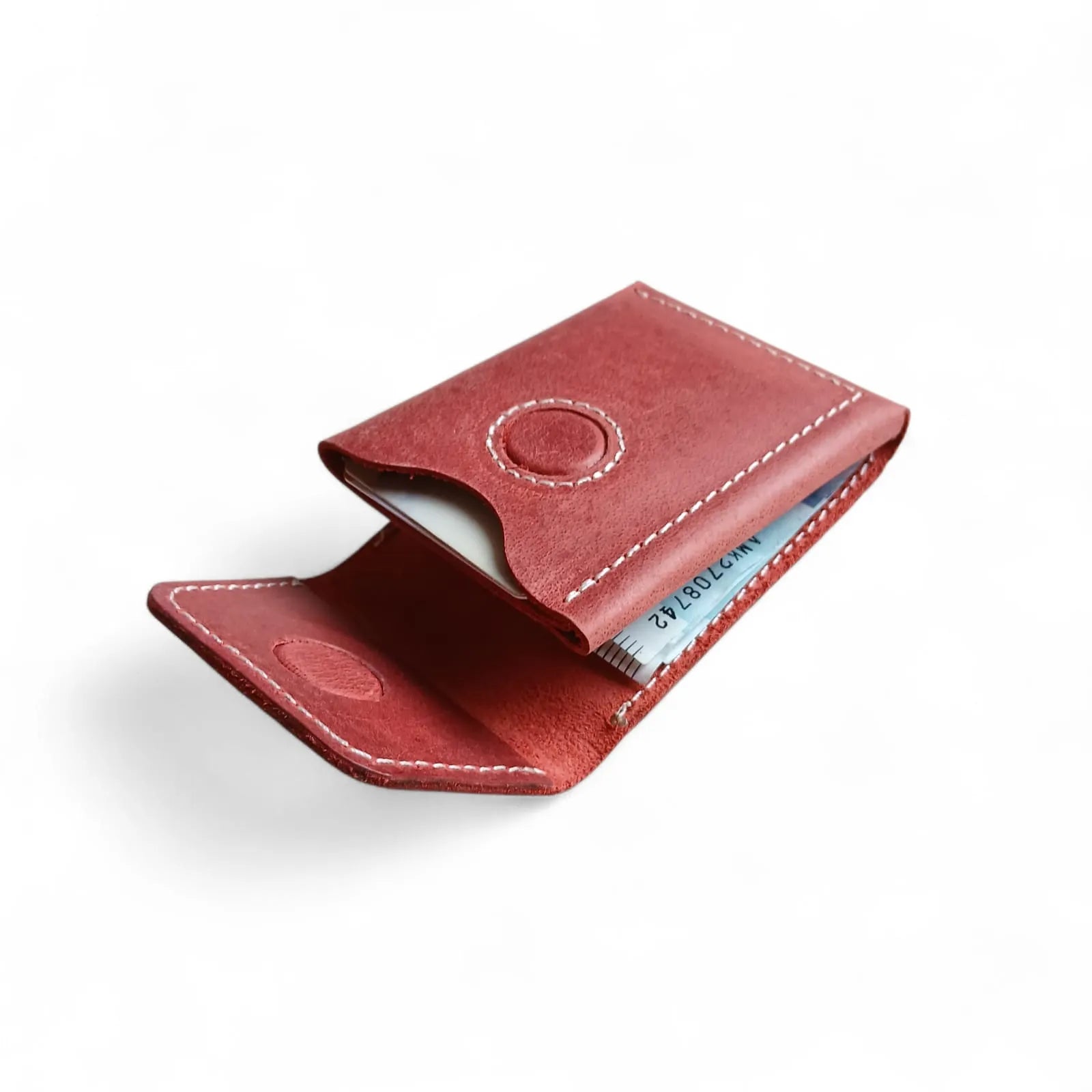 Red Crazy Horse leather card holder with magnetic closure