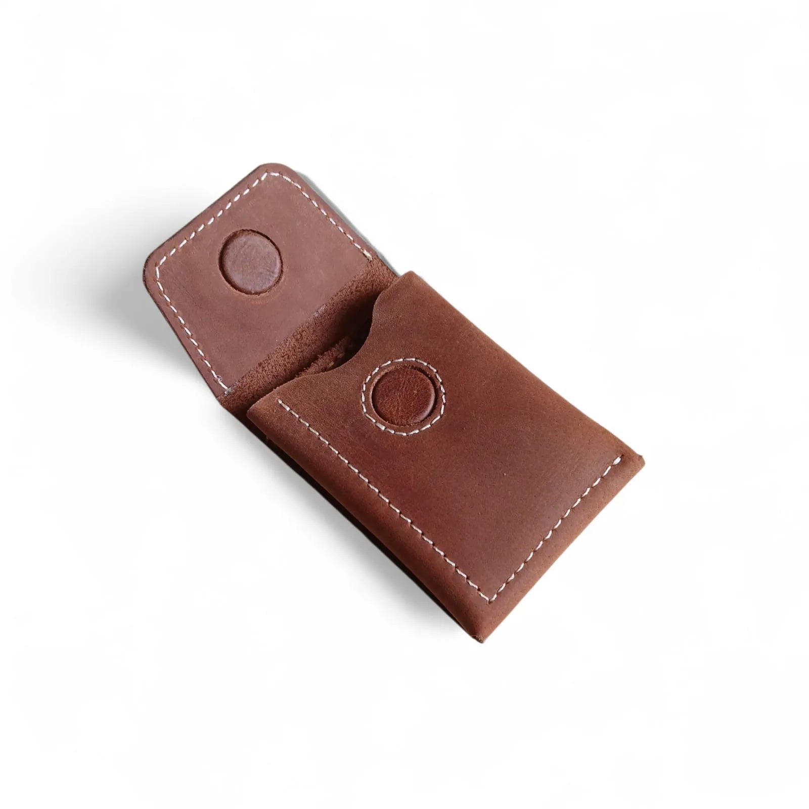 Brown Crazy Horse leather card holder with magnetic closure